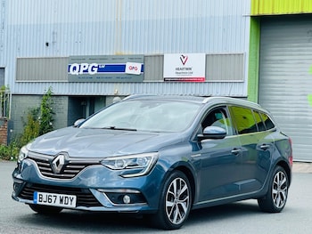 Used Renault Megane 2017 for sale - 75563324: Photo