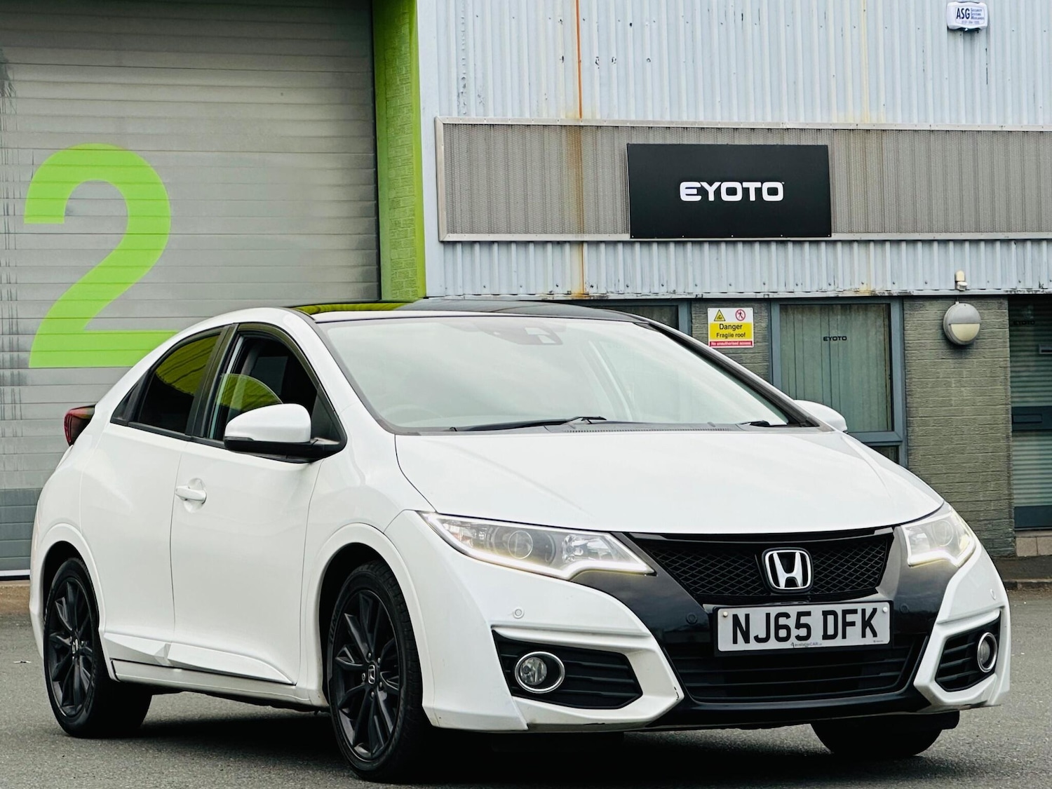 Used Honda Civic 2015 for sale - 78116095: Photo 2