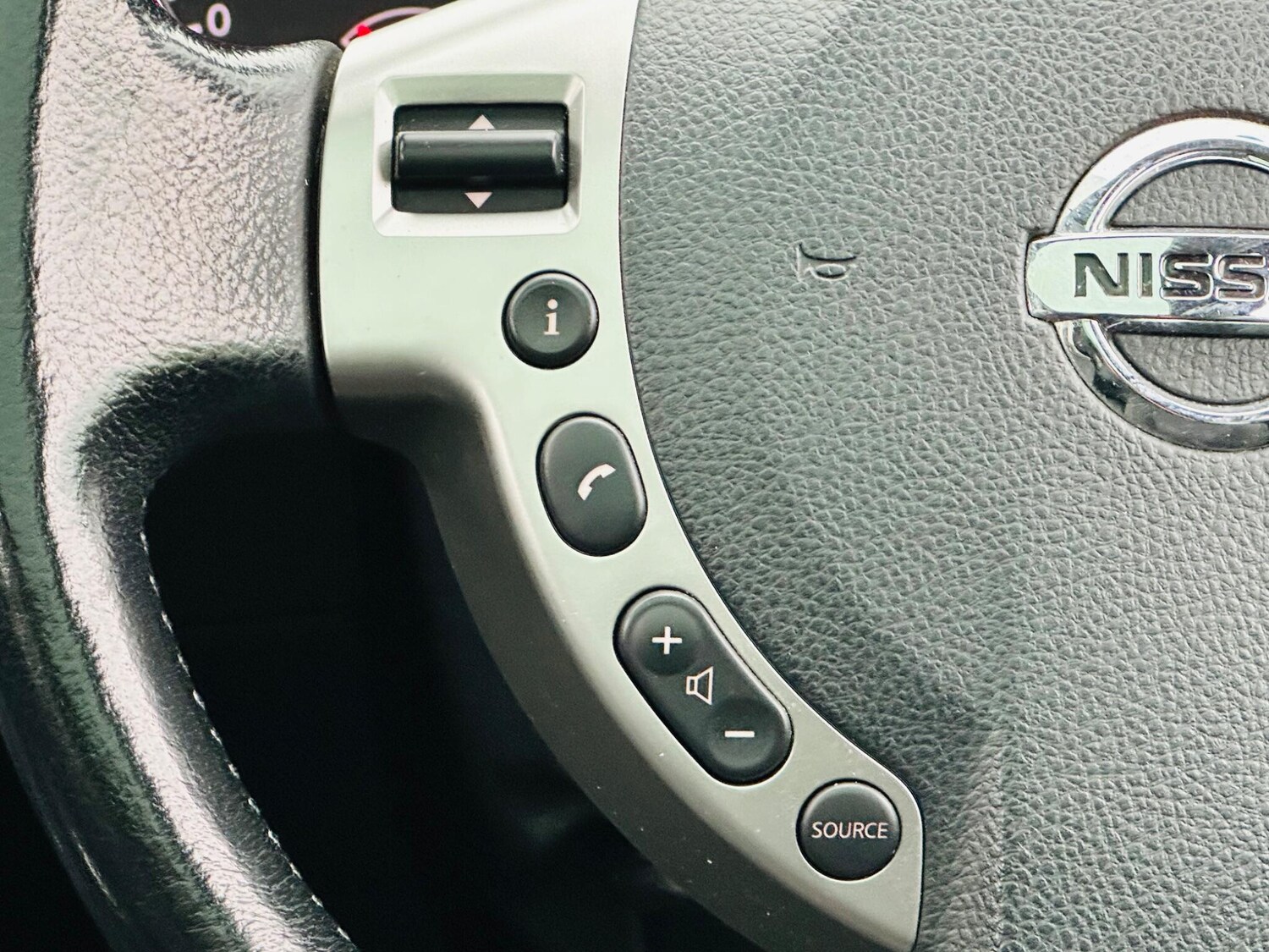 Used Nissan Qashqai 2013 for sale - 76095079: Photo 20