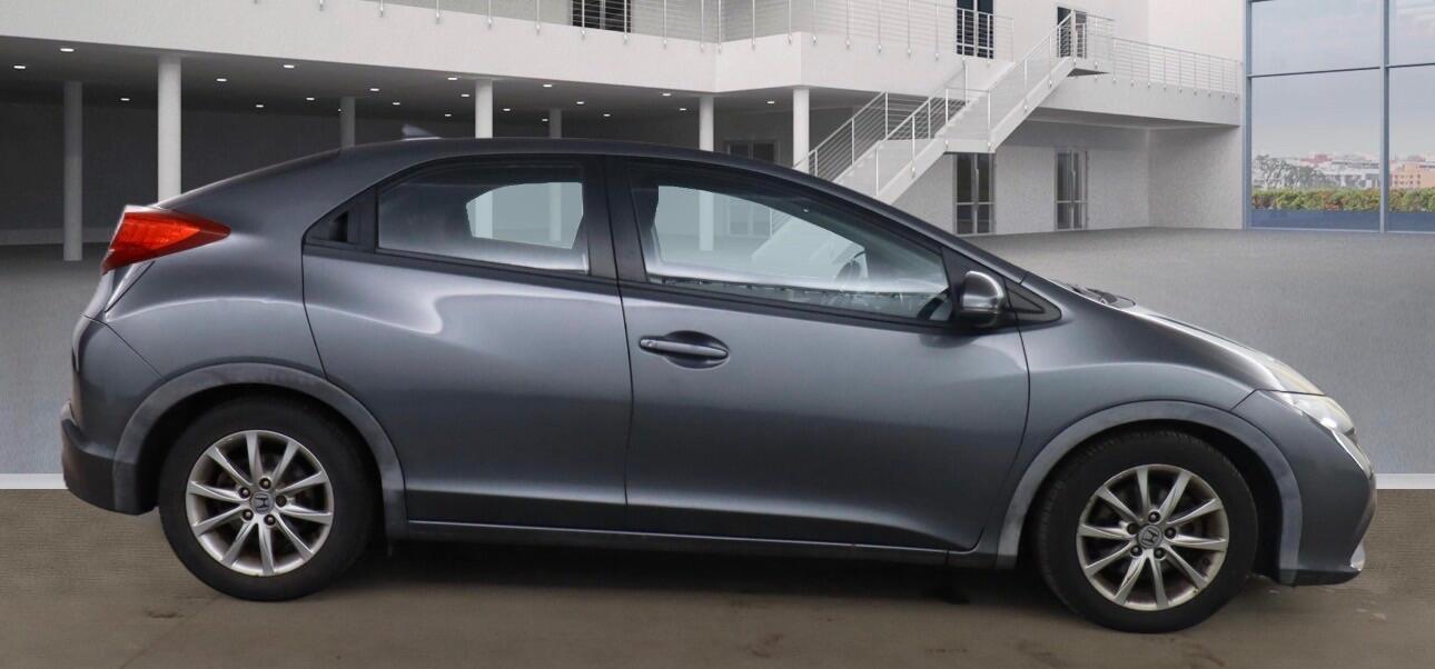 Used Honda Civic 2012 for sale - 77926150: Photo 3