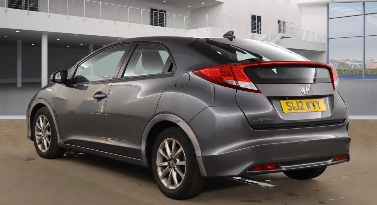 Used Honda Civic 2012 for sale - 77926150: Photo 5