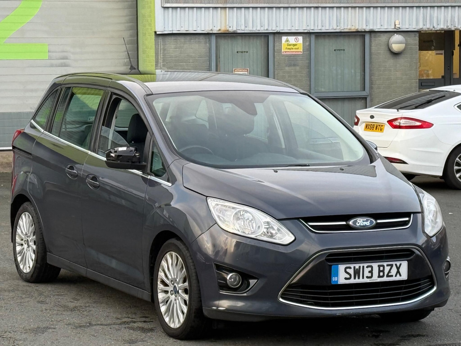 Used Ford Grand C-Max 2013 for sale - 76965141: Photo 6