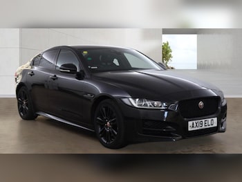 Used Jaguar XE 2019 for sale - 79540261: Photo