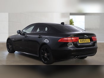 Used Jaguar XE 2019 for sale - 79540261: Photo