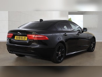 Used Jaguar XE 2019 for sale - 79540261: Photo