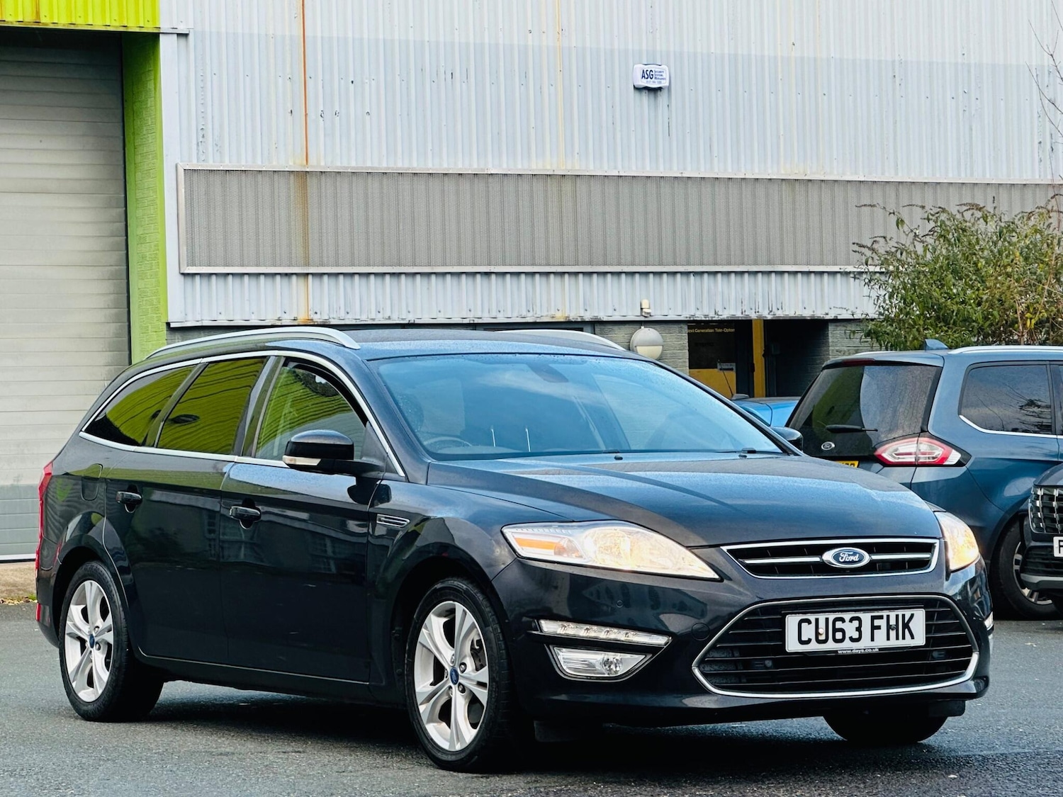 Used Ford Mondeo 2013 for sale - 76584356: Photo 2