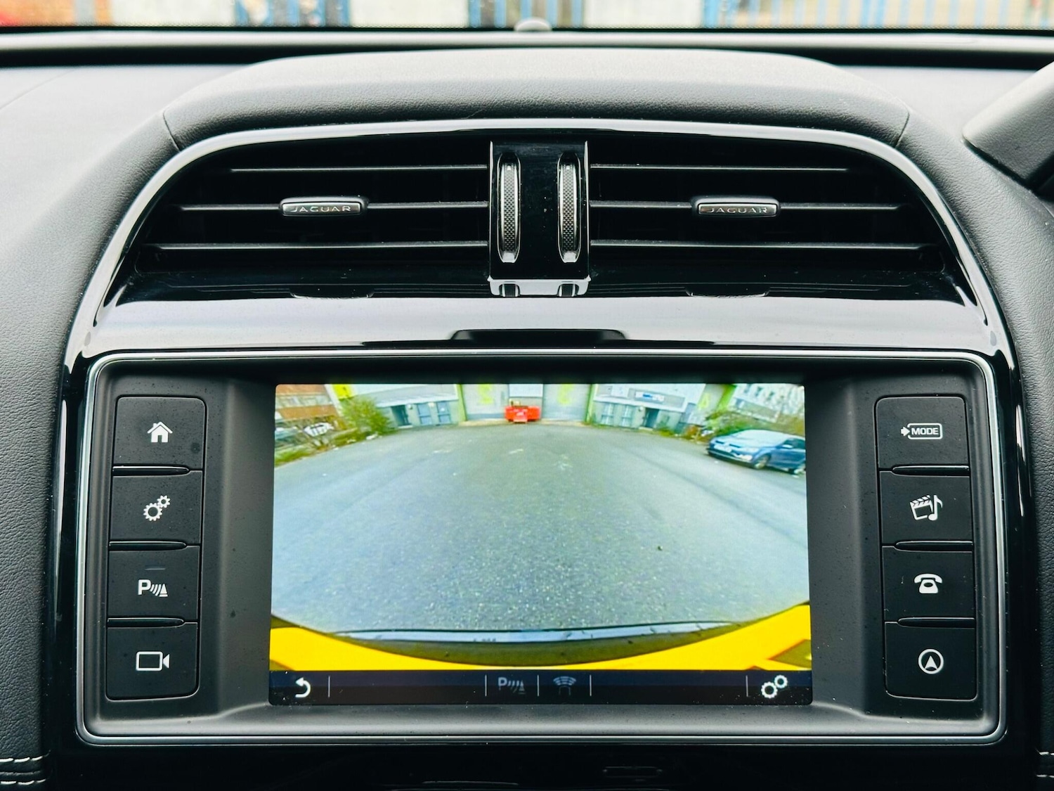 Used Jaguar F-Pace 2017 for sale - 77054054: Photo 19