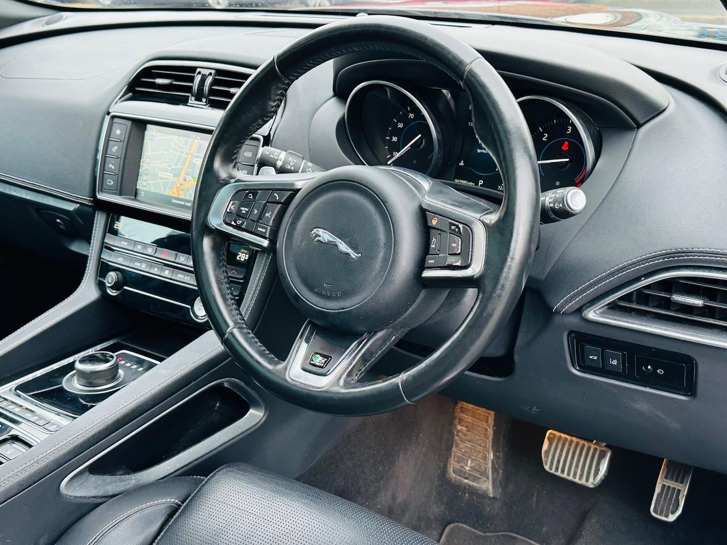 Used Jaguar F-Pace 2017 for sale - 77054054: Photo 25