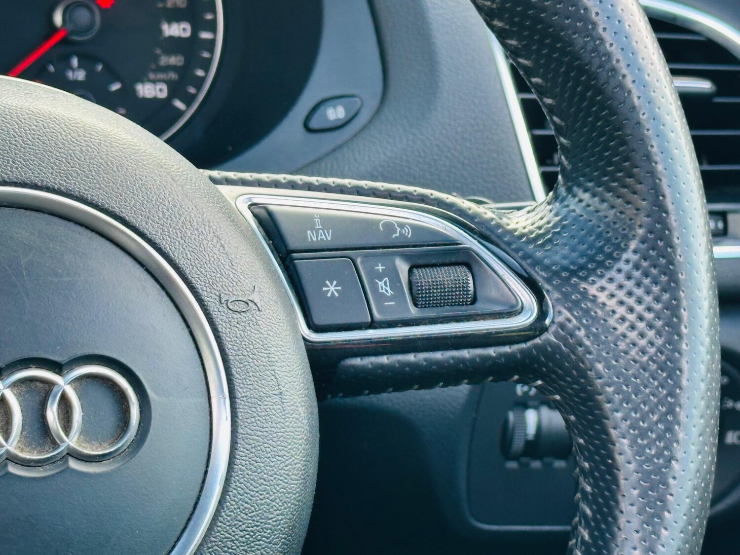 Used Audi Q3 2013 for sale - 77838726: Photo 22