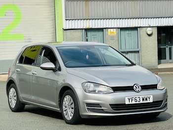 Volkswagen - Golf