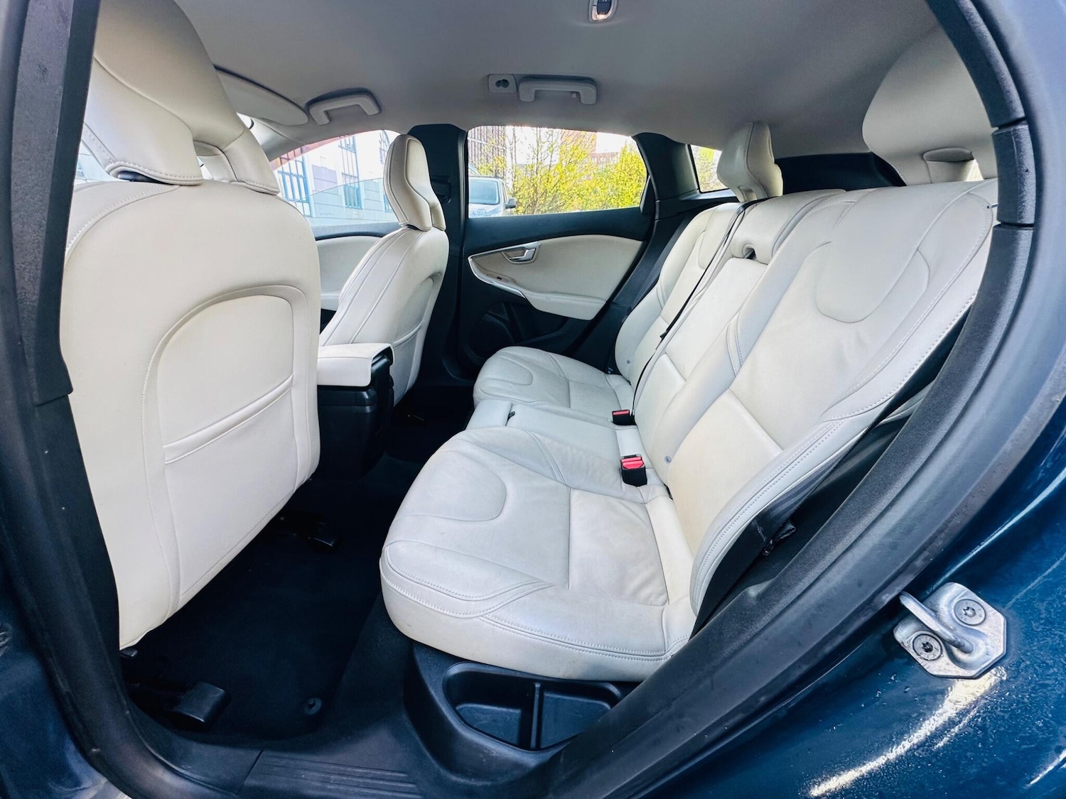 Used Volvo V40 2014 for sale - 76572276: Photo 12