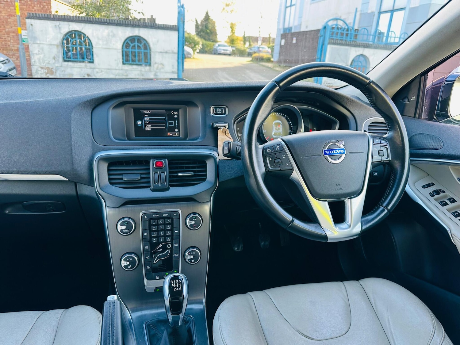 Used Volvo V40 2014 for sale - 76572276: Photo 22