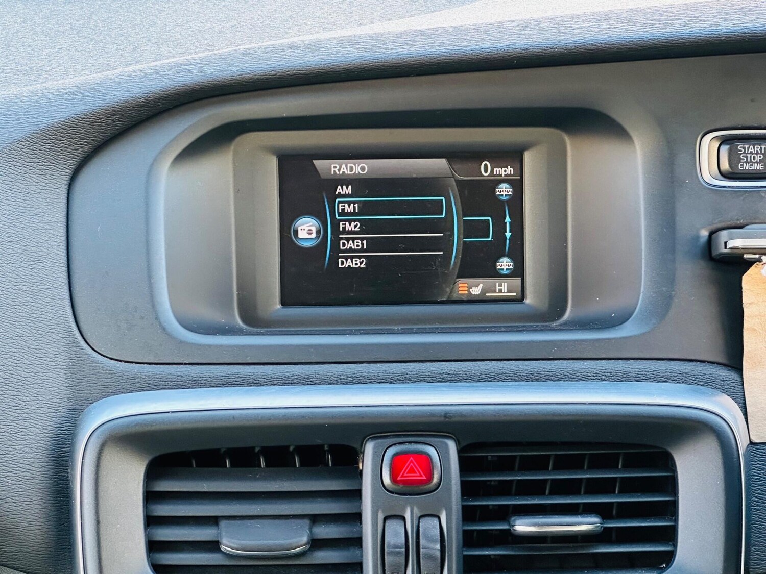 Used Volvo V40 2014 for sale - 76572276: Photo 24