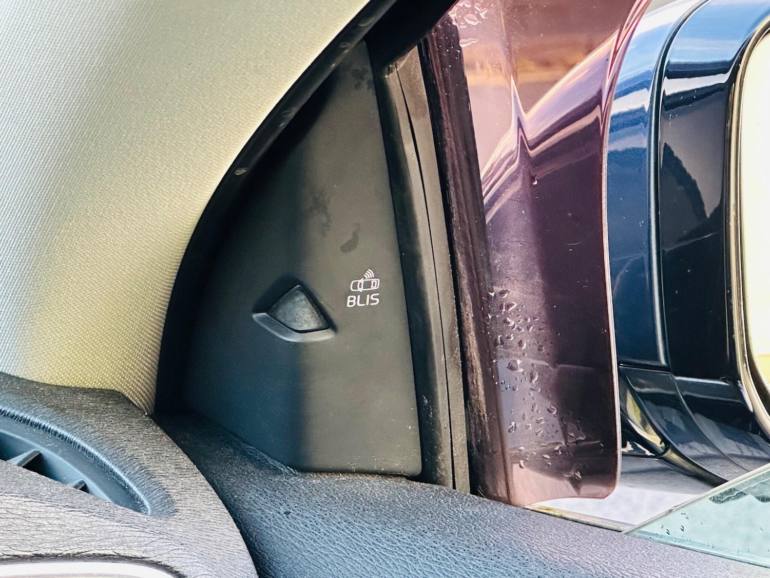 Used Volvo V40 2014 for sale - 76572276: Photo 25