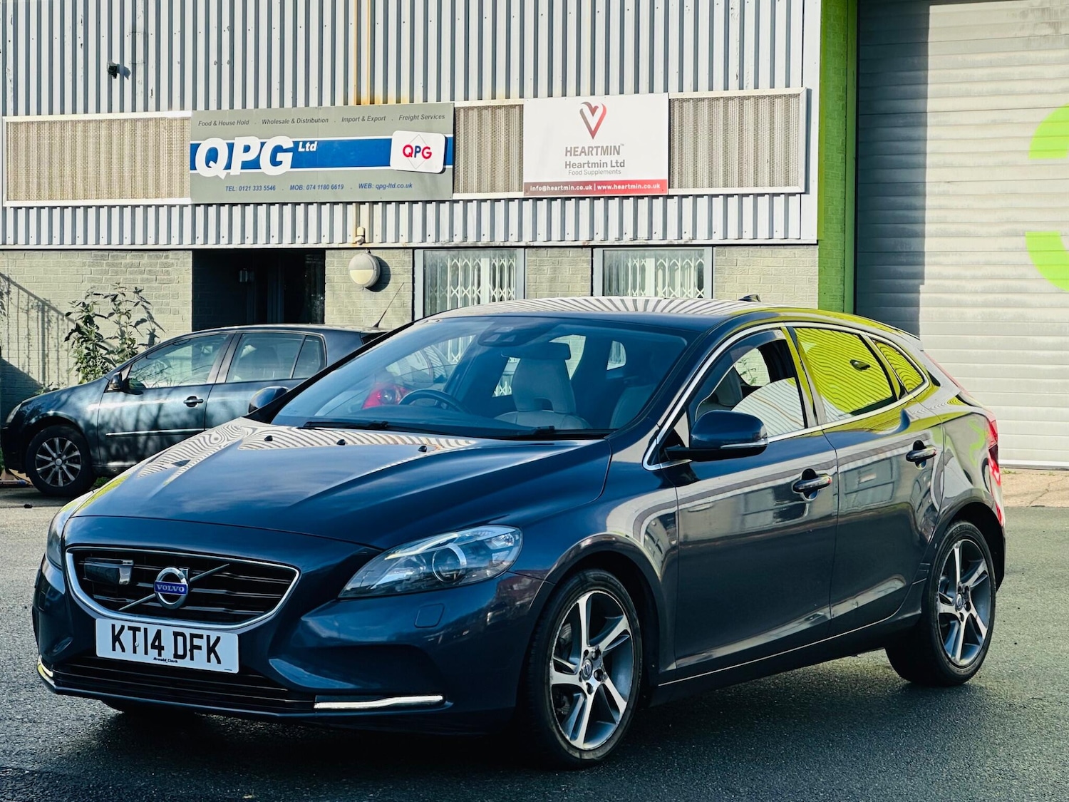 Used Volvo V40 2014 for sale - 76572276: Photo 7
