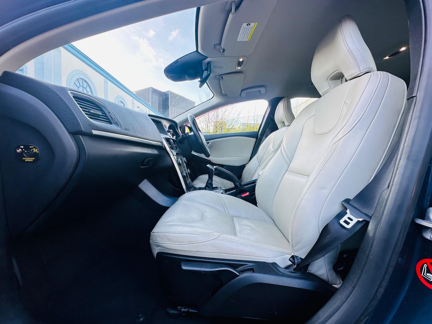 Used Volvo V40 2014 for sale - 76572276: Photo 9