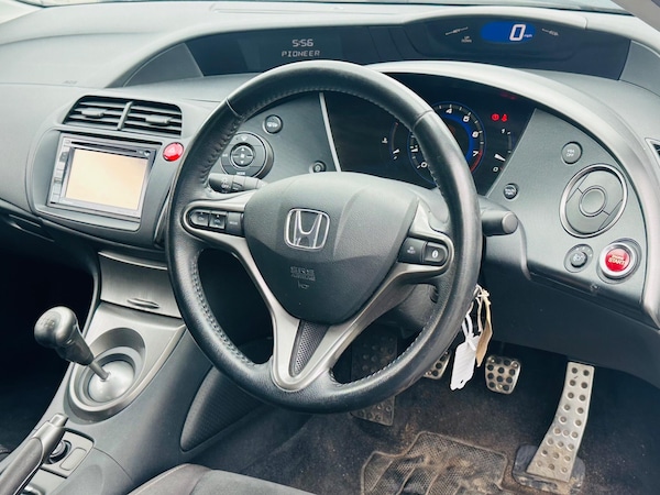 Used Honda Civic 2011 for sale - 76002376: Photo 25