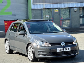 Volkswagen - Golf