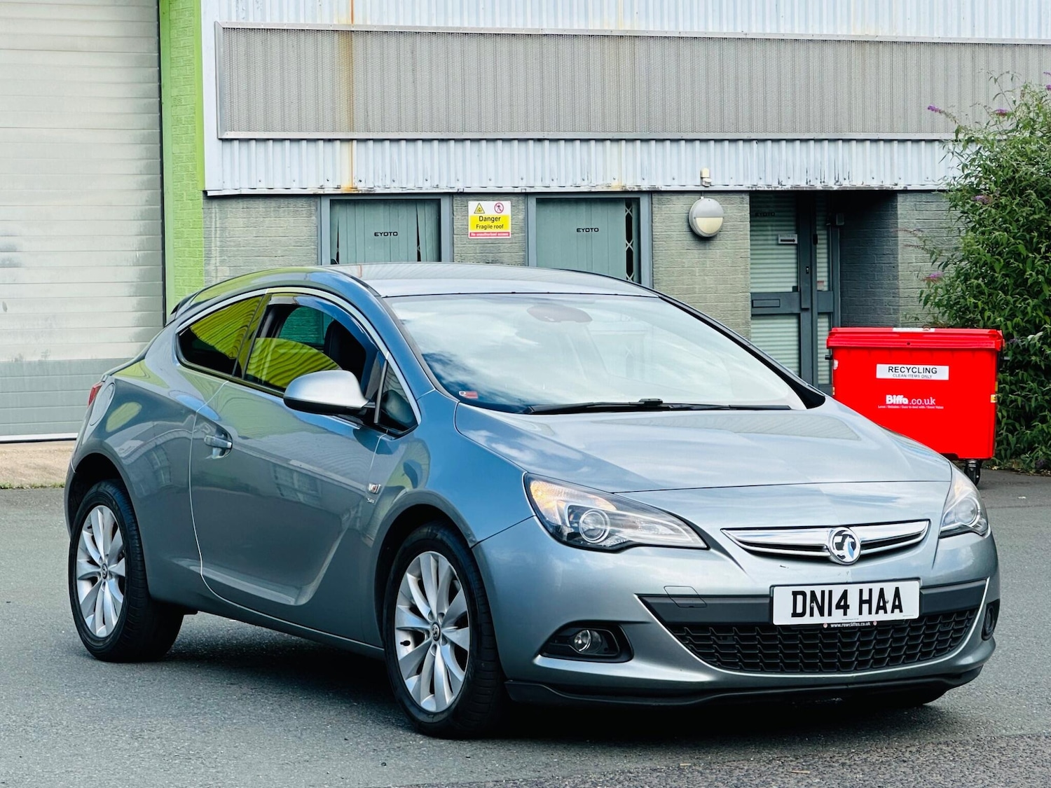 Used Vauxhall Astra GTC 2014 for sale - 76238815: Photo 1