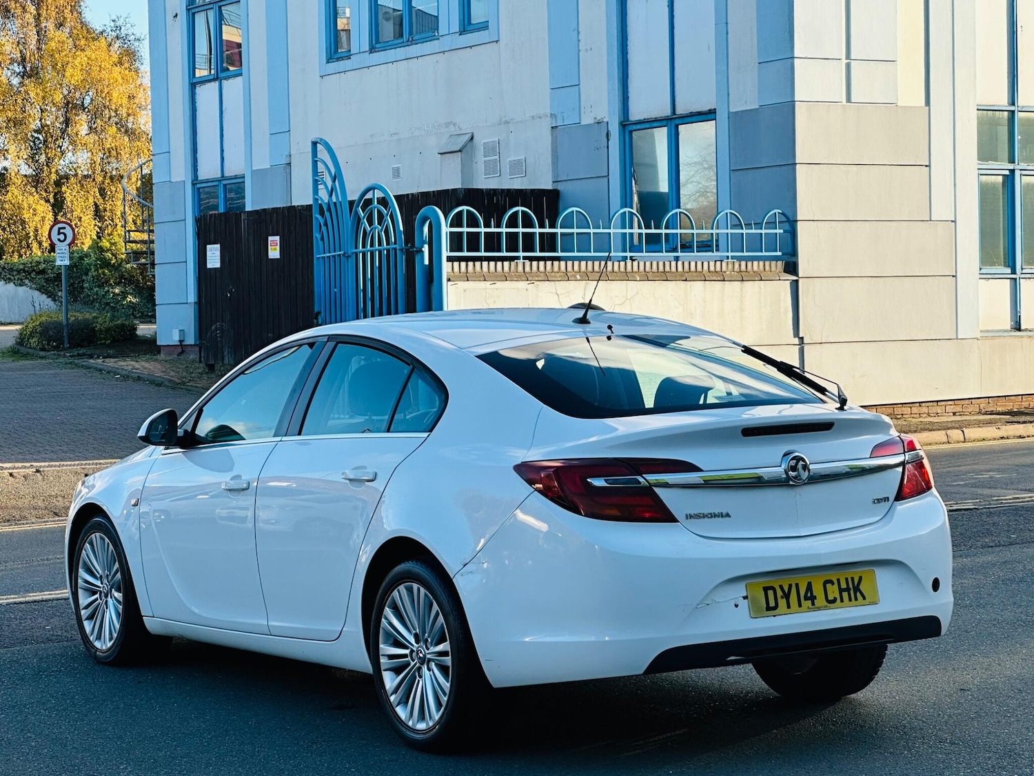 Used Vauxhall Insignia 2014 for sale - 76995530: Photo 11