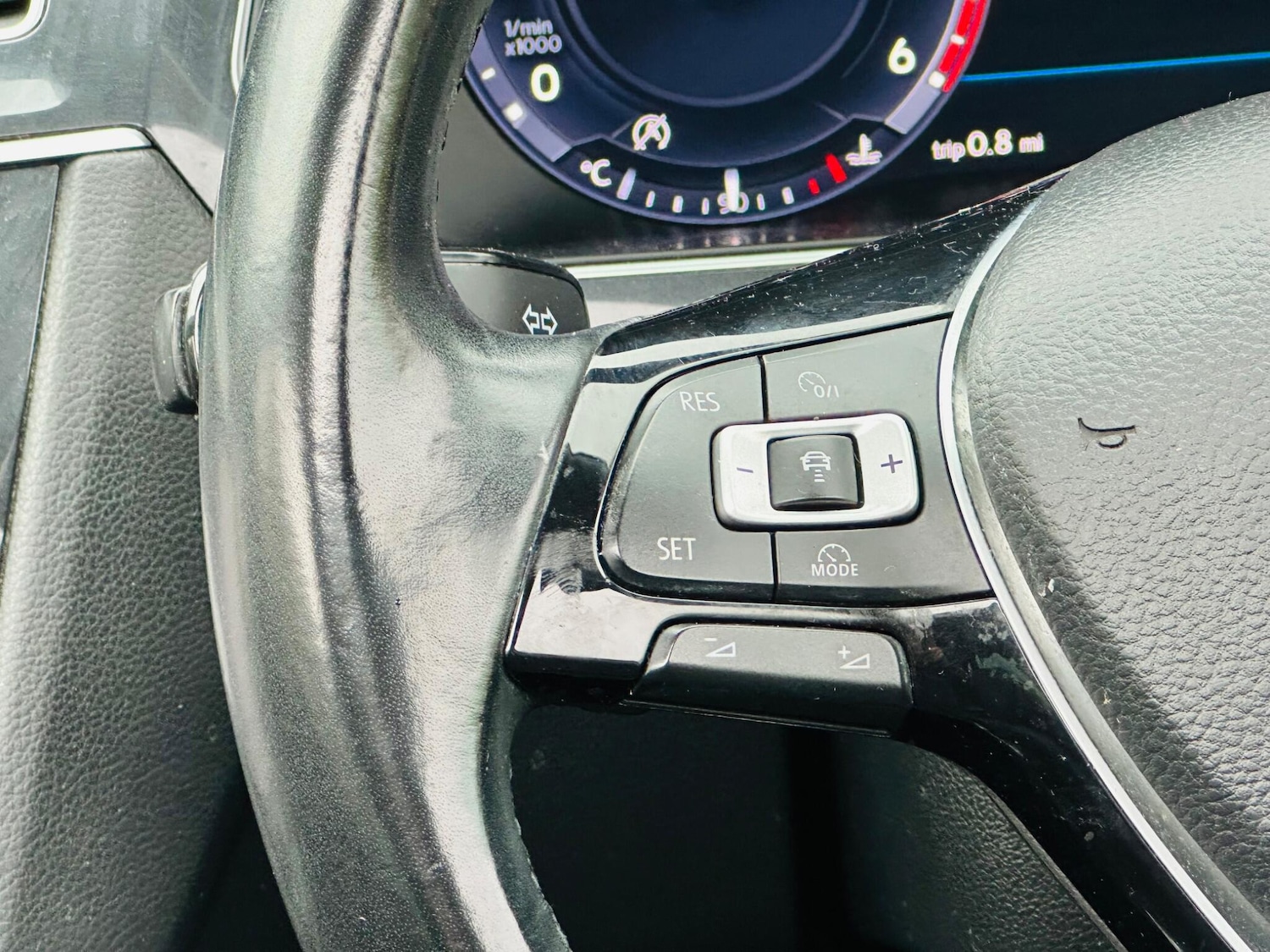 Used Volkswagen Tiguan 2016 for sale - 76991691: Photo 24