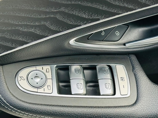 Used Mercedes-Benz C-Class 2017 for sale - 76121249: Photo 32