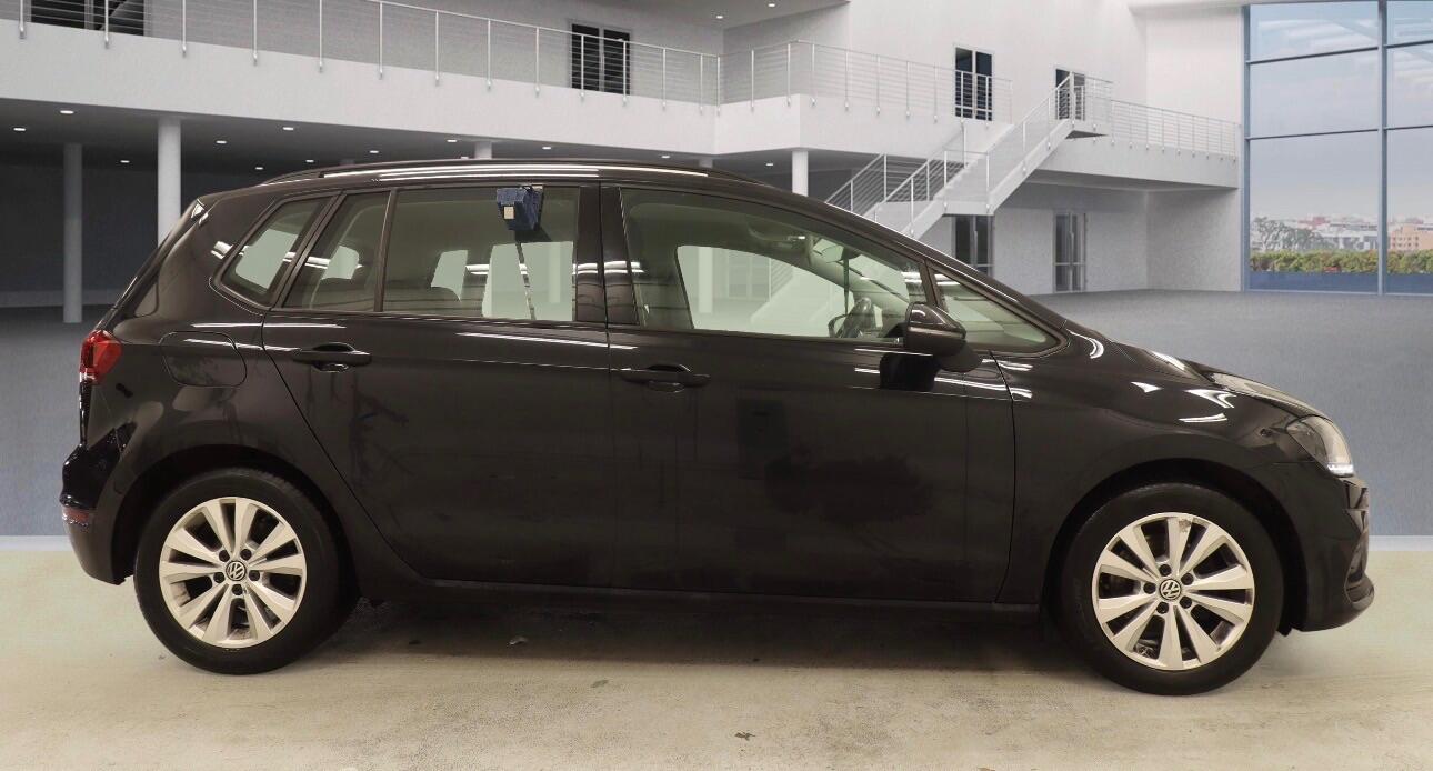 Used Volkswagen Golf SV 2018 for sale - 77637570: Photo 3