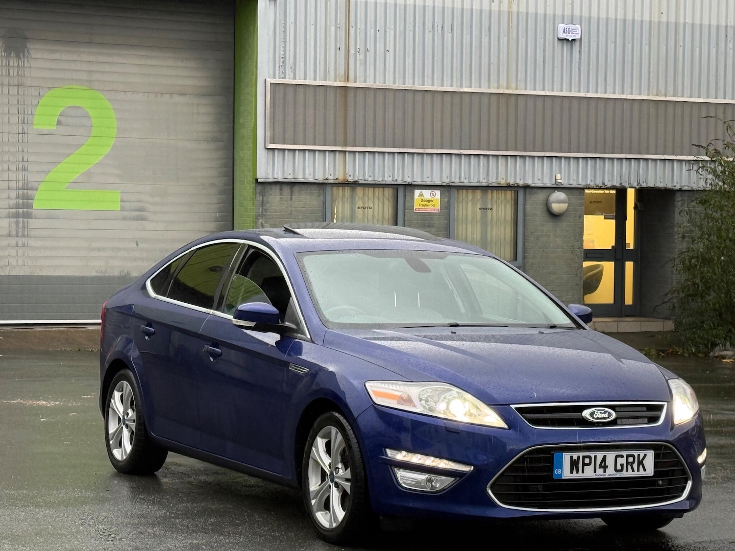 Used Ford Mondeo 2014 for sale - 76953541: Photo 2