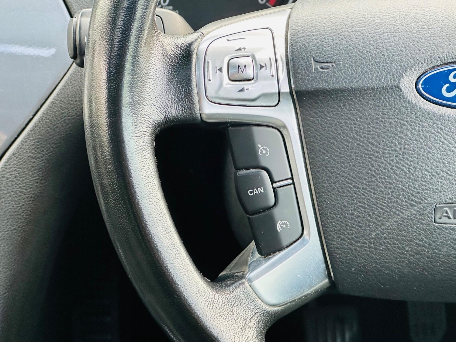 Used Ford Mondeo 2014 for sale - 77331509: Photo 21