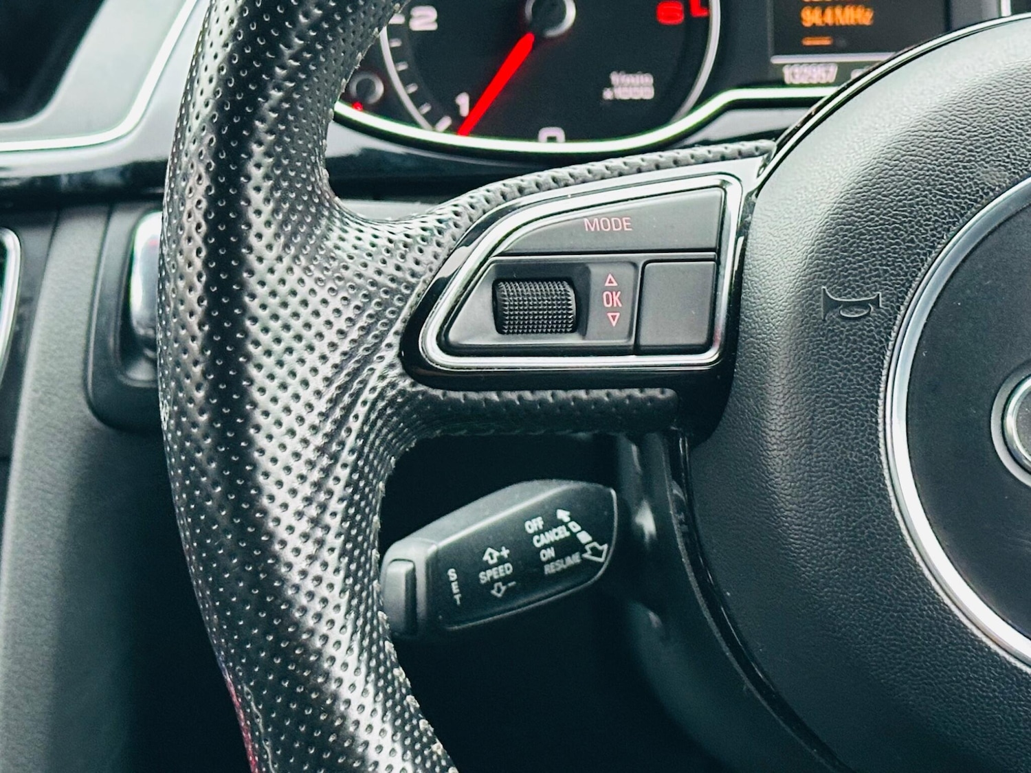 Used Audi A4 2012 for sale - 77091030: Photo 21