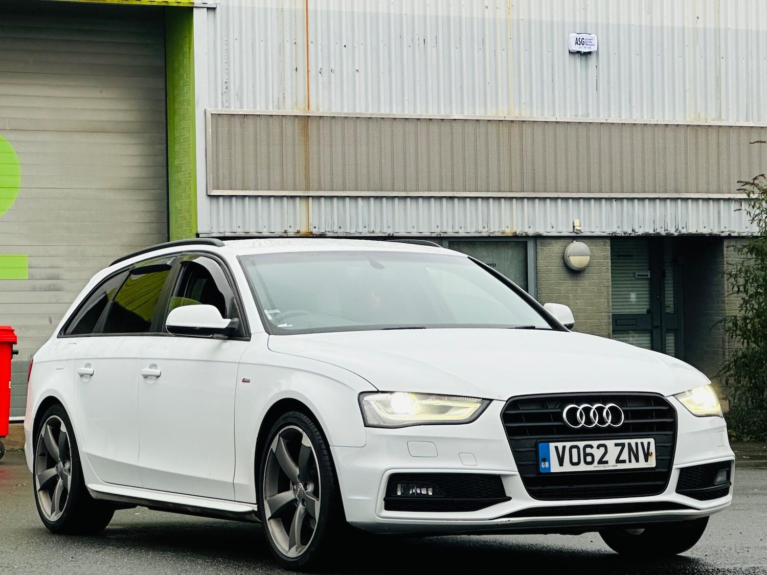 Used Audi A4 2012 for sale - 77091030: Photo 5