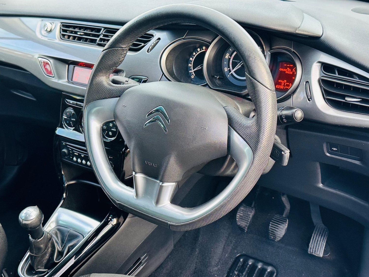 Used Citroen C3 2010 for sale - 76942555: Photo 18