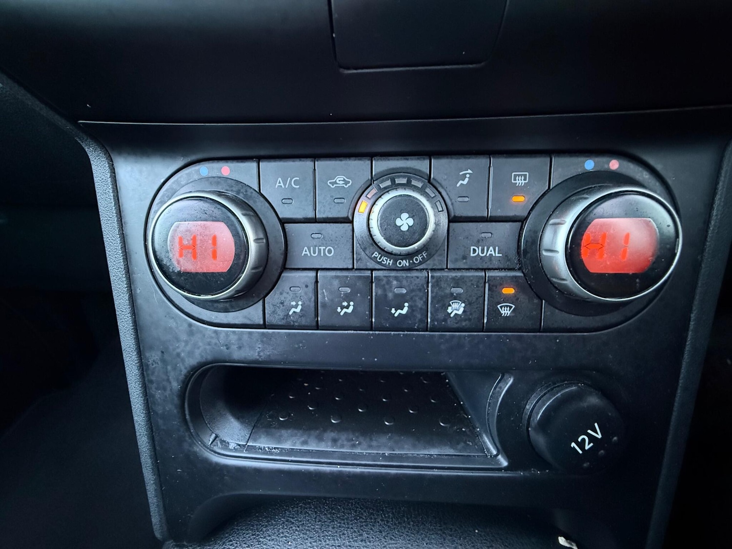 Used Nissan Qashqai 2012 for sale - 76865293: Photo 23