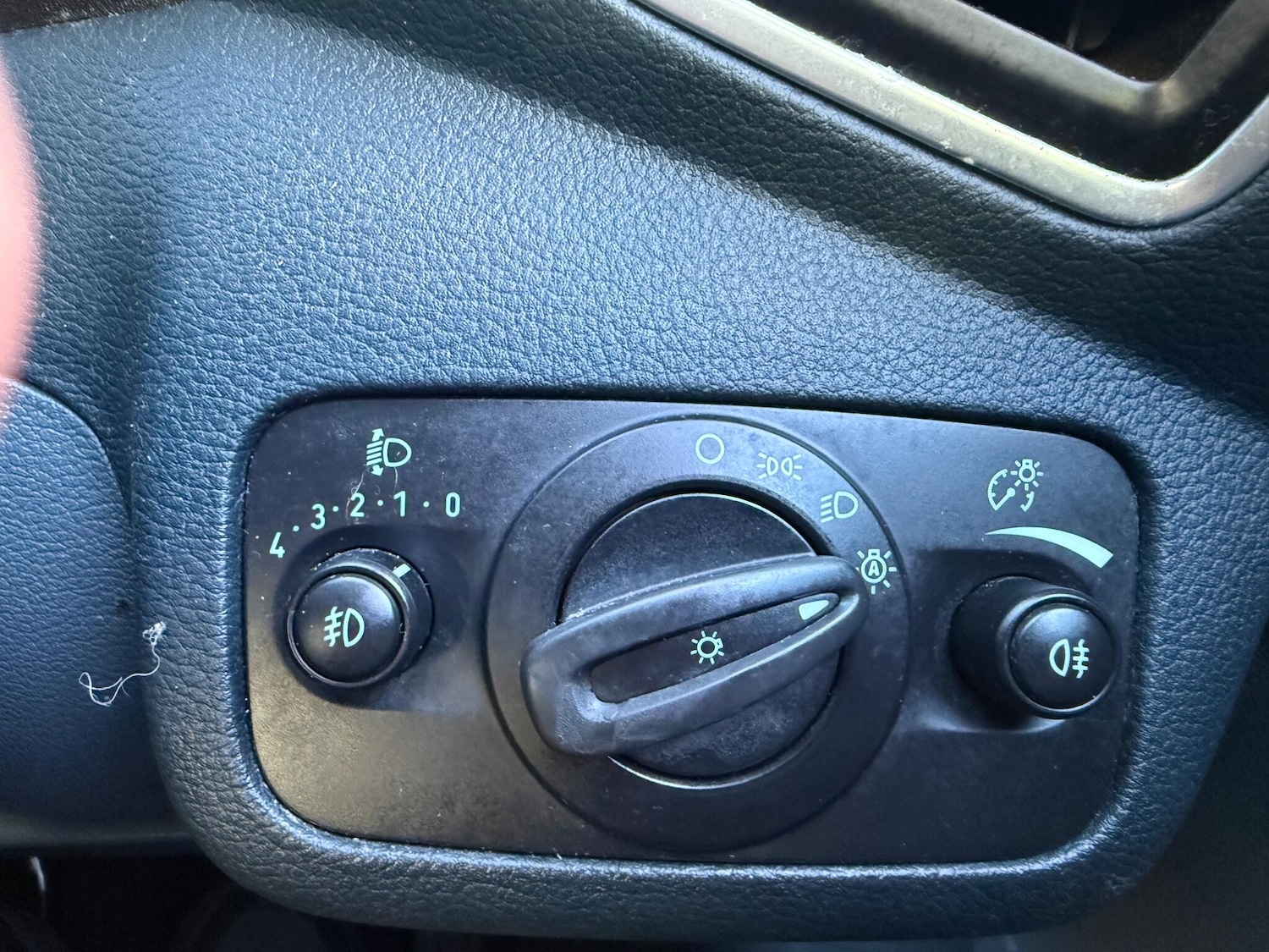 Used Ford Grand C-Max 2013 for sale - 76671448: Photo 24