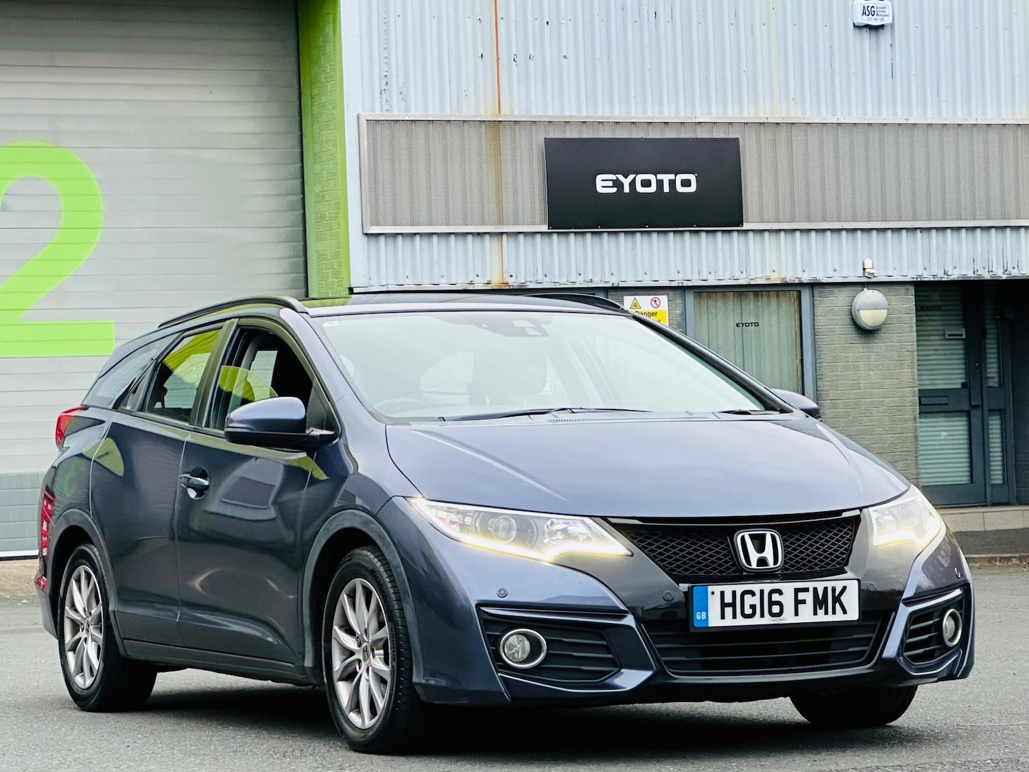 Used Honda Civic 2016 for sale - 78116308: Photo 2