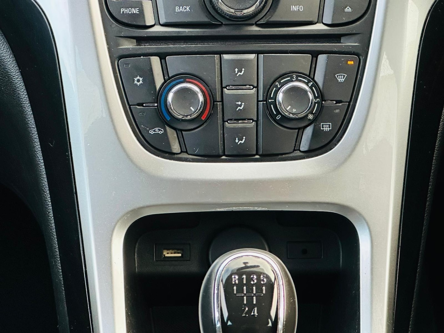 Used Vauxhall Astra 2015 for sale - 76632649: Photo 20