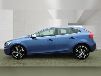 Used Volvo V40 2017 for sale - 78157706: Photo