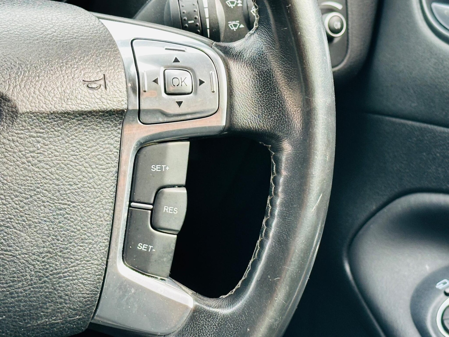 Used Ford Mondeo 2011 for sale - 78033735: Photo 24