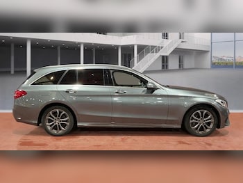 Used Mercedes-Benz C Class 2017 for sale - 77564724: Photo