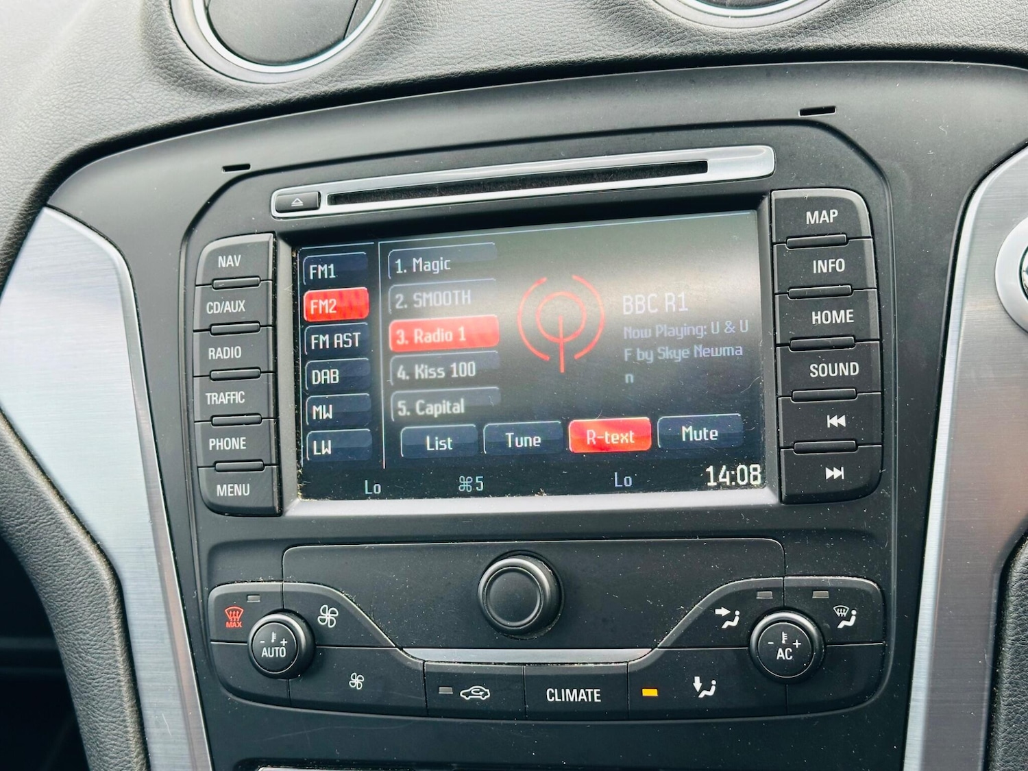 Used Ford Mondeo 2014 for sale - 76584036: Photo 25