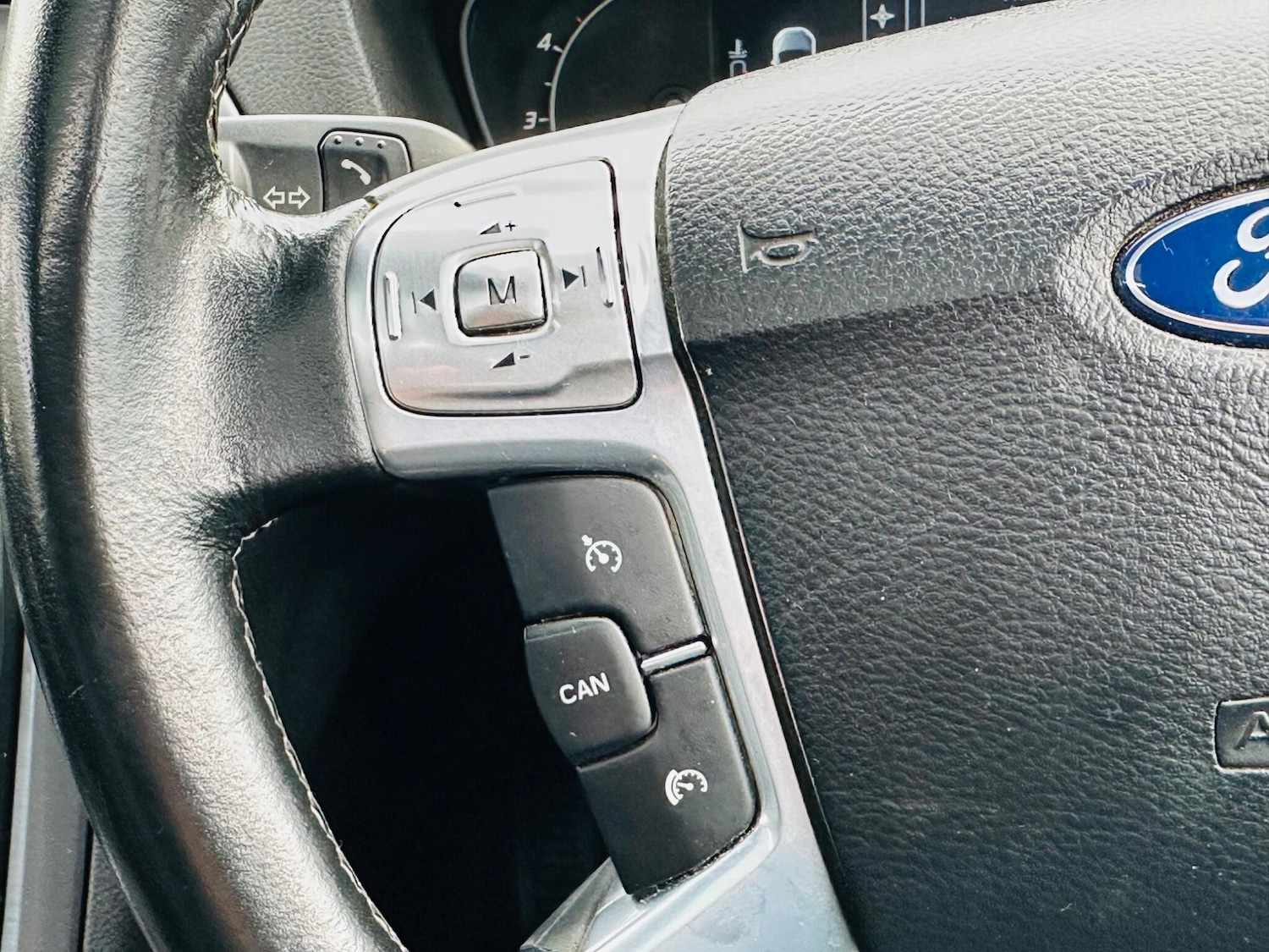 Used Ford Mondeo 2014 for sale - 76584036: Photo 27