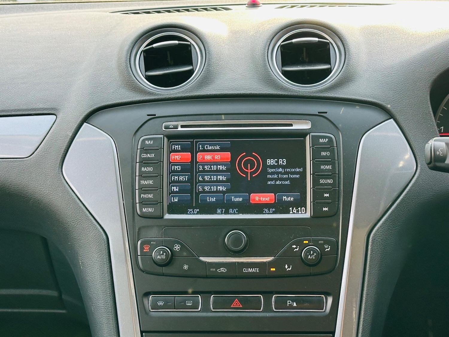 Used Ford Mondeo 2014 for sale - 77101836: Photo 21