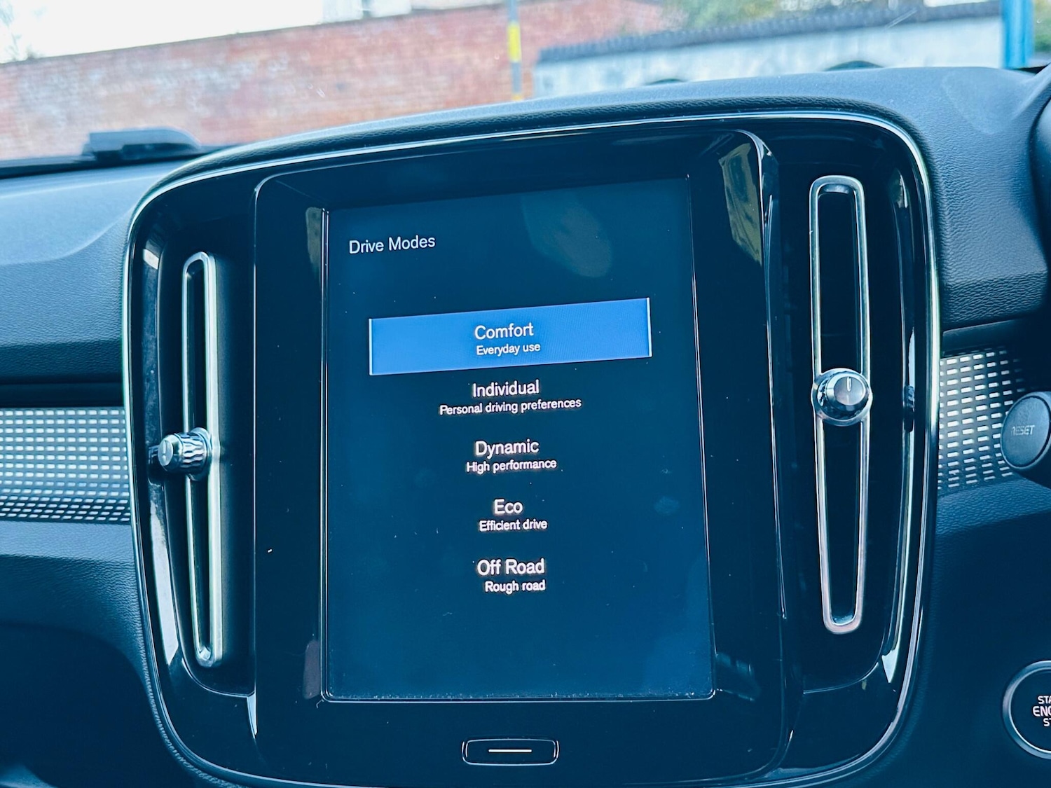 Used Volvo XC40 2019 for sale - 76370327: Photo 26