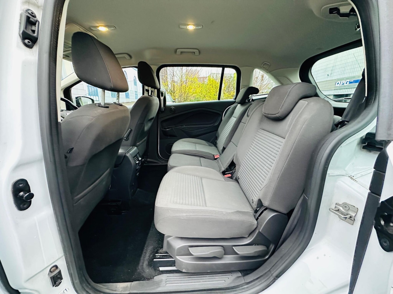 Used Ford Grand C-Max 2016 for sale - 76990468: Photo 11