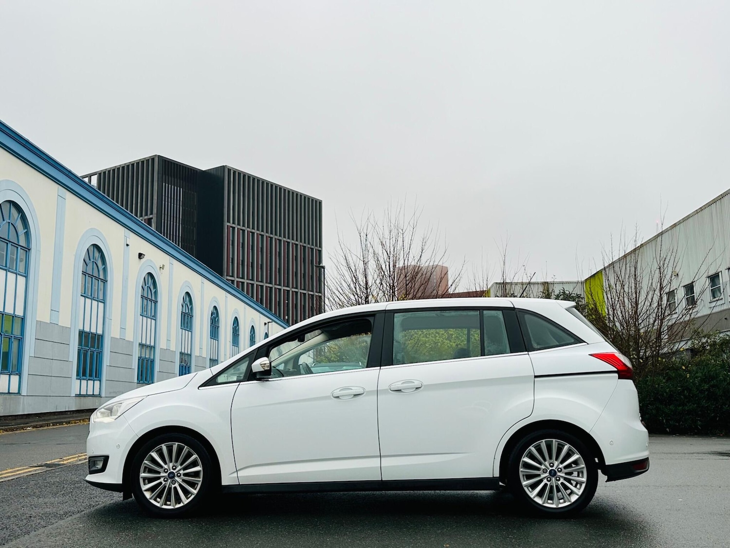 Used Ford Grand C-Max 2016 for sale - 76990468: Photo 8