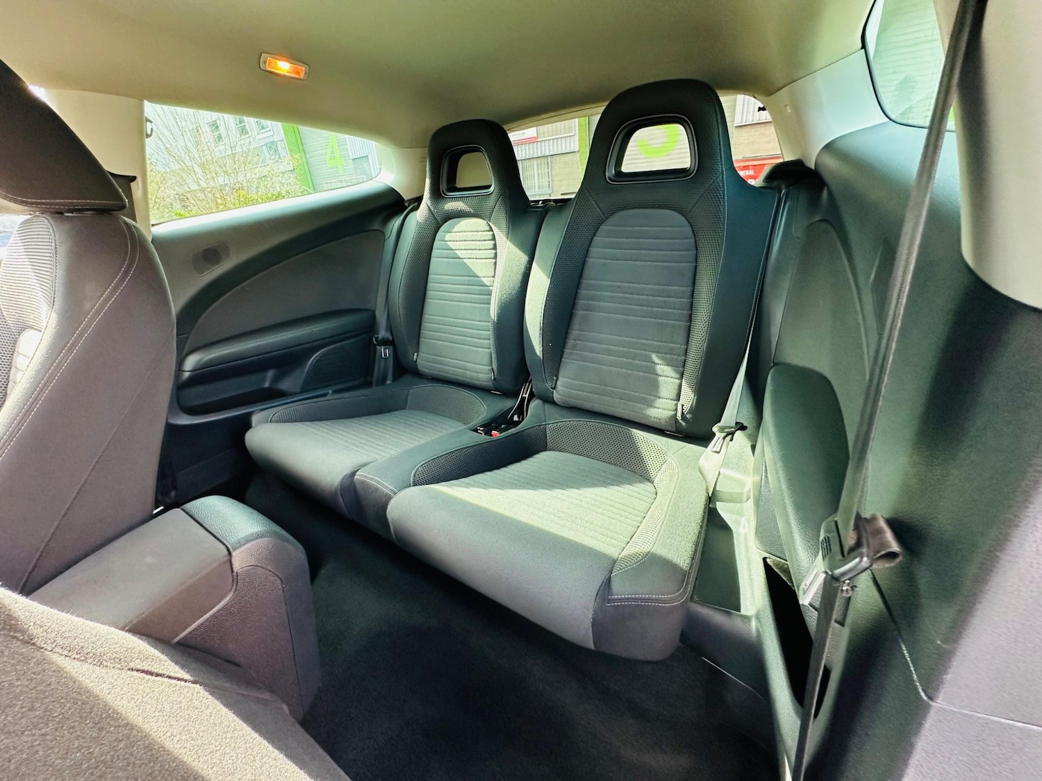 Used Volkswagen Scirocco for sale - 76476674: Photo 17