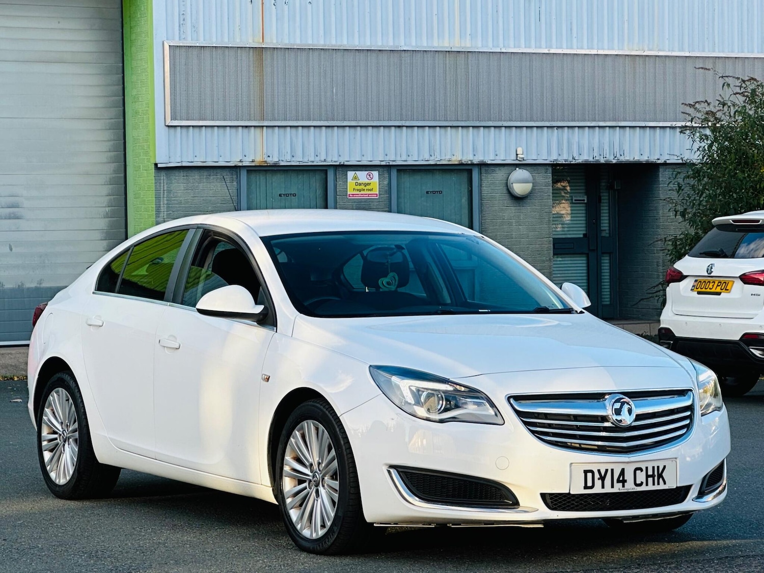 Used Vauxhall Insignia 2014 for sale - 76348811: Photo 1