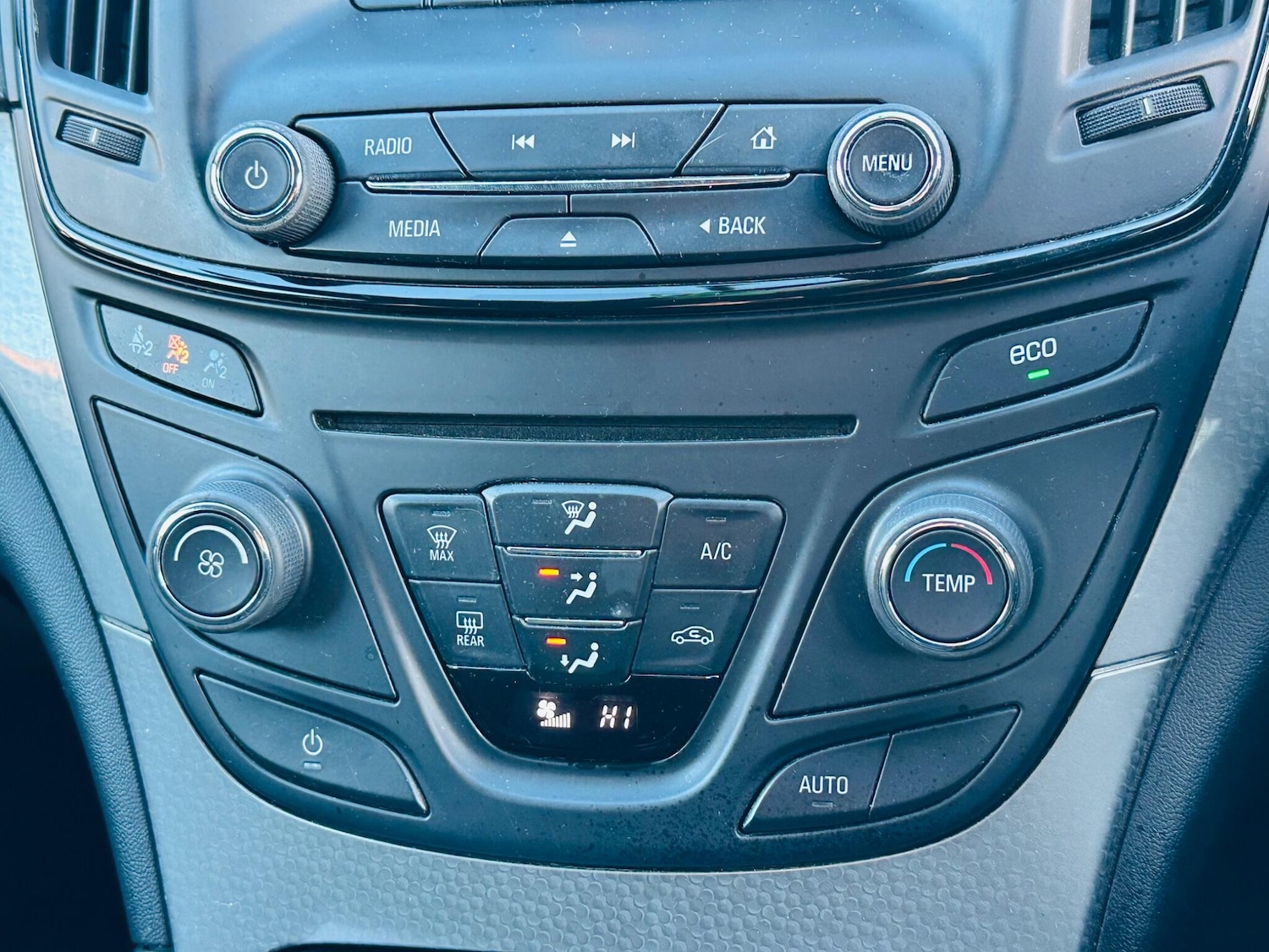 Used Vauxhall Insignia 2014 for sale - 76348811: Photo 21