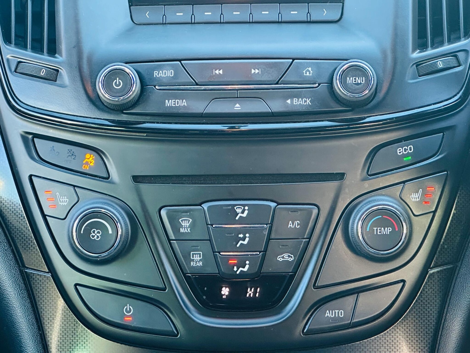 Used Vauxhall Insignia 2016 for sale - 77468841: Photo 24