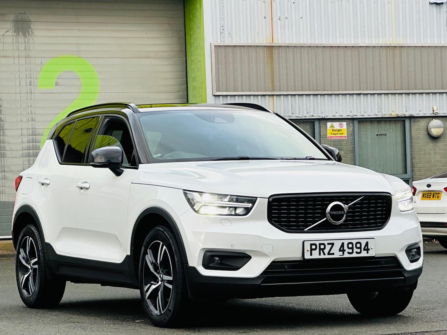 Used Volvo XC40 2019 for sale - 77108914: Photo 2